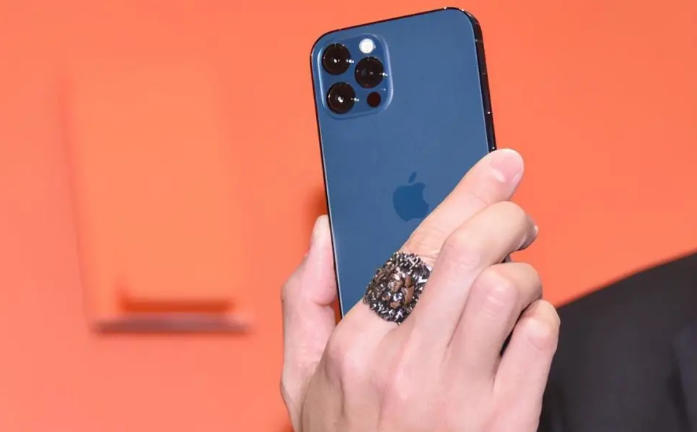 安乡苹果手机维修分享iPhone12系列重启方法教程 